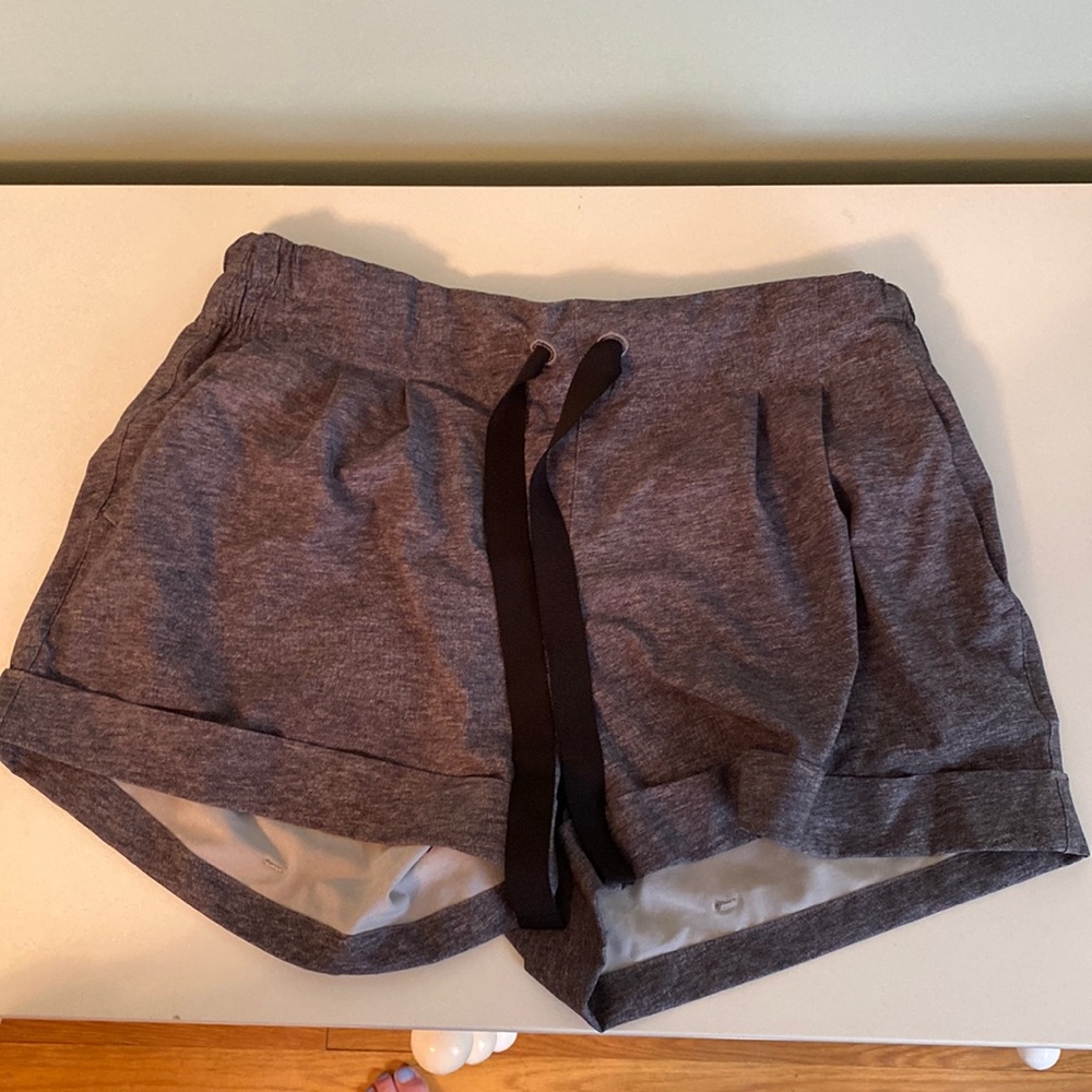 Lululemon Grey Shorts Size 8
